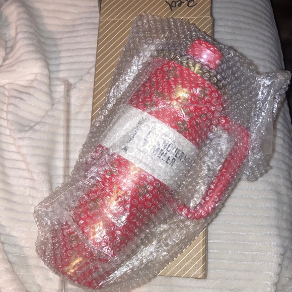 🌹🌹🌹Stanley Red and Gold Quencher Tumbler with straw ..NEW! ONE OF A KIND 40OZ - Picture 5 of 5